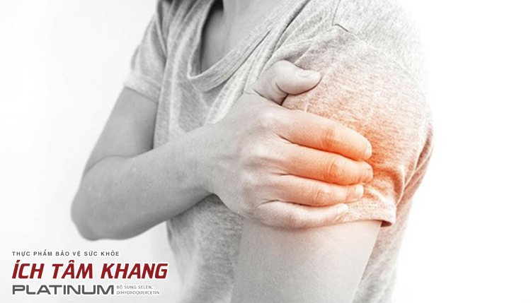 Cơn đau thắt ngực có thể lan ra cổ, vai trái, lưng hoặc cánh tay